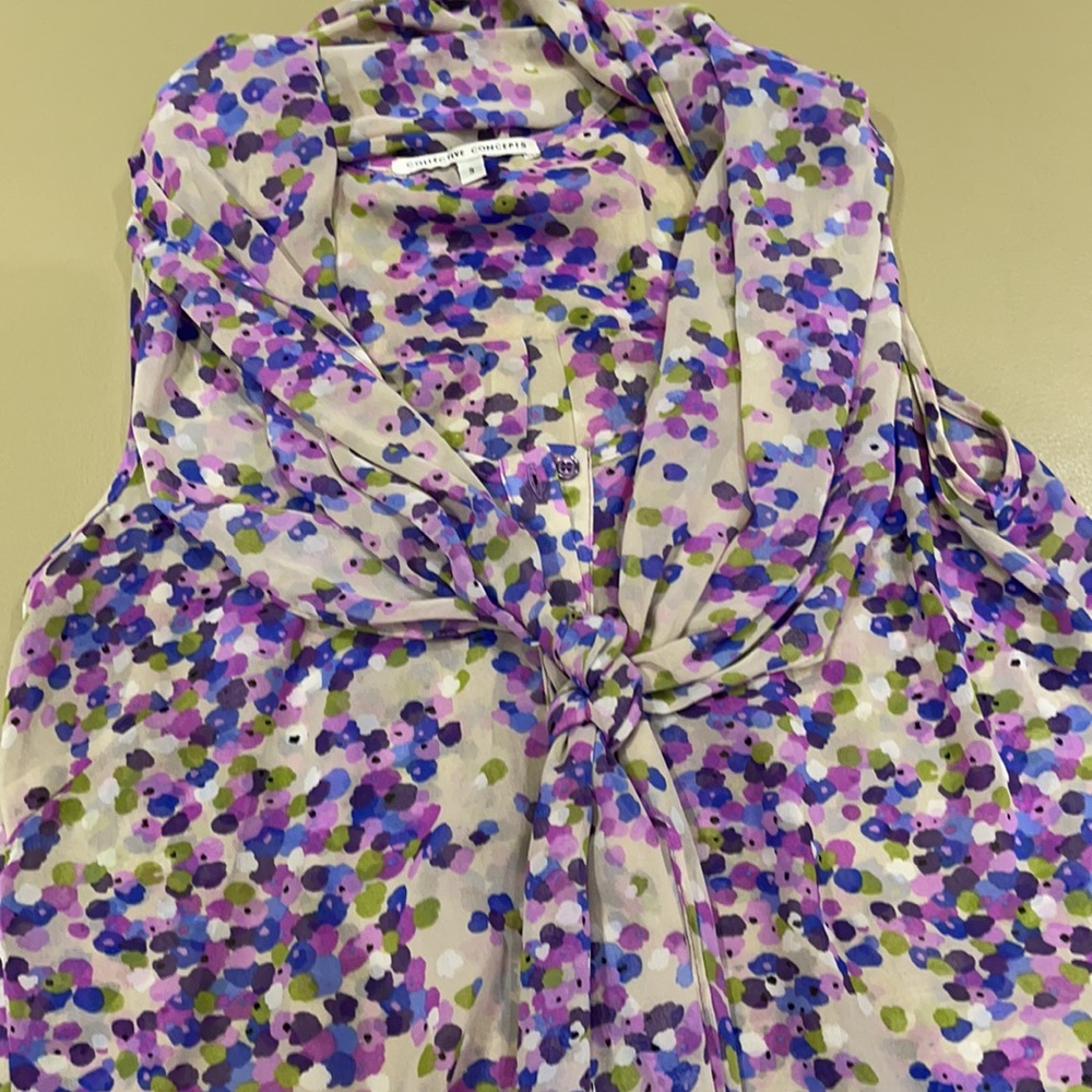 Multicolor Sleeveless Button Down Tie Neck Blouse